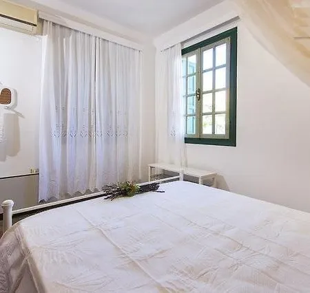 Theofilos Hotell
